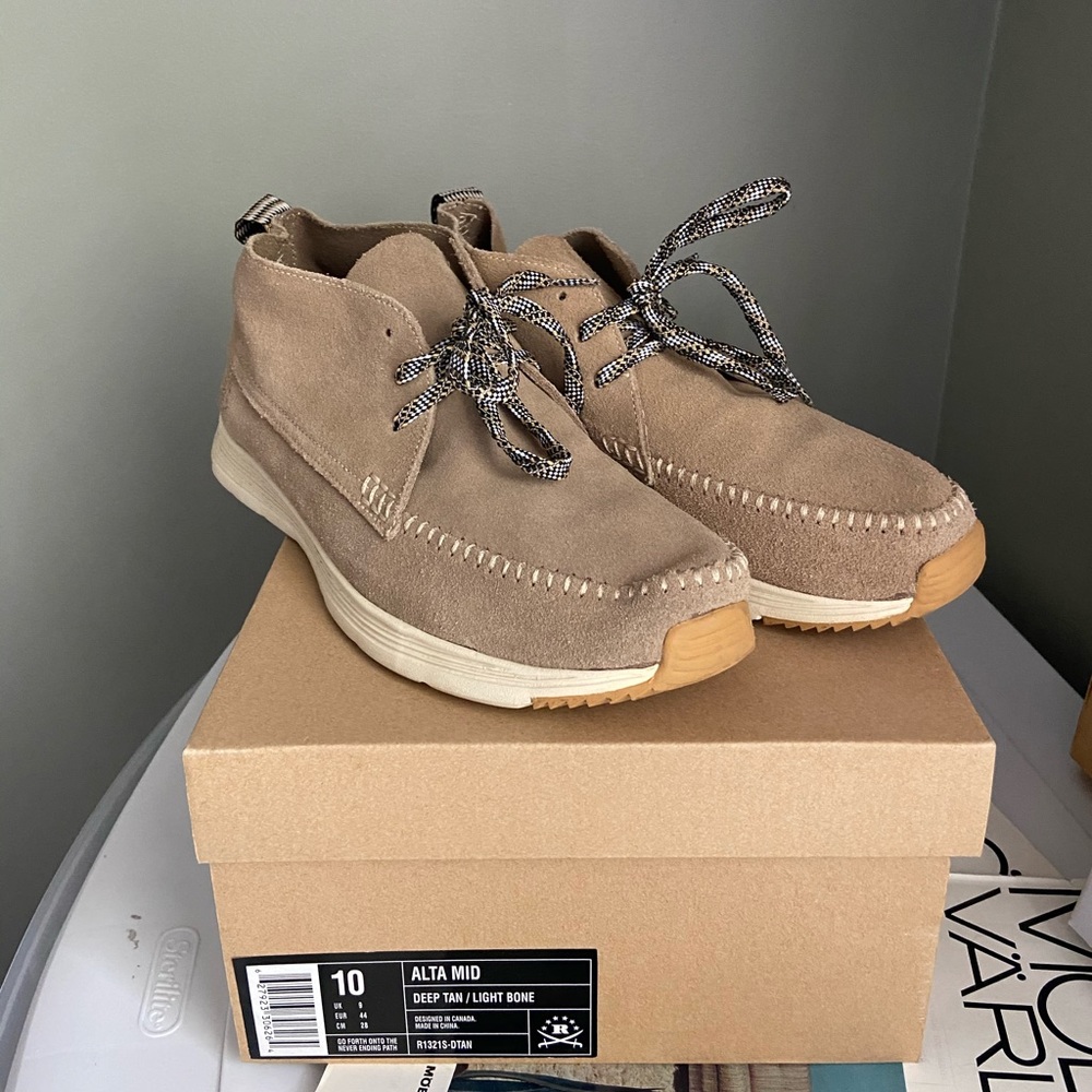Ransom Alta Mid boots. Tan. Size 10.
